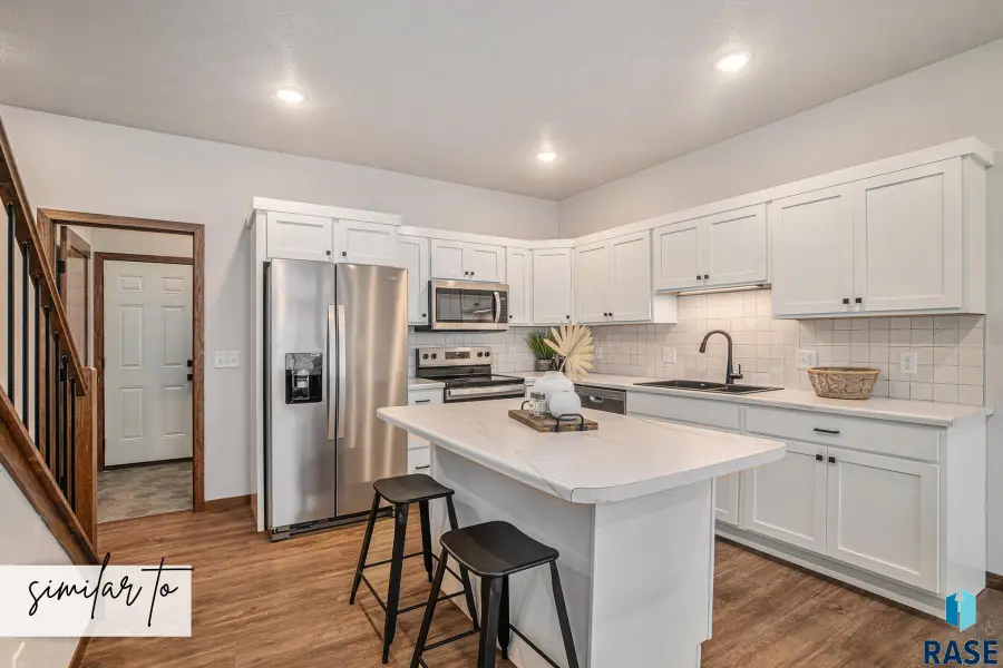 8012 E Tencate Pl, Sioux Falls, SD 57110 - #2