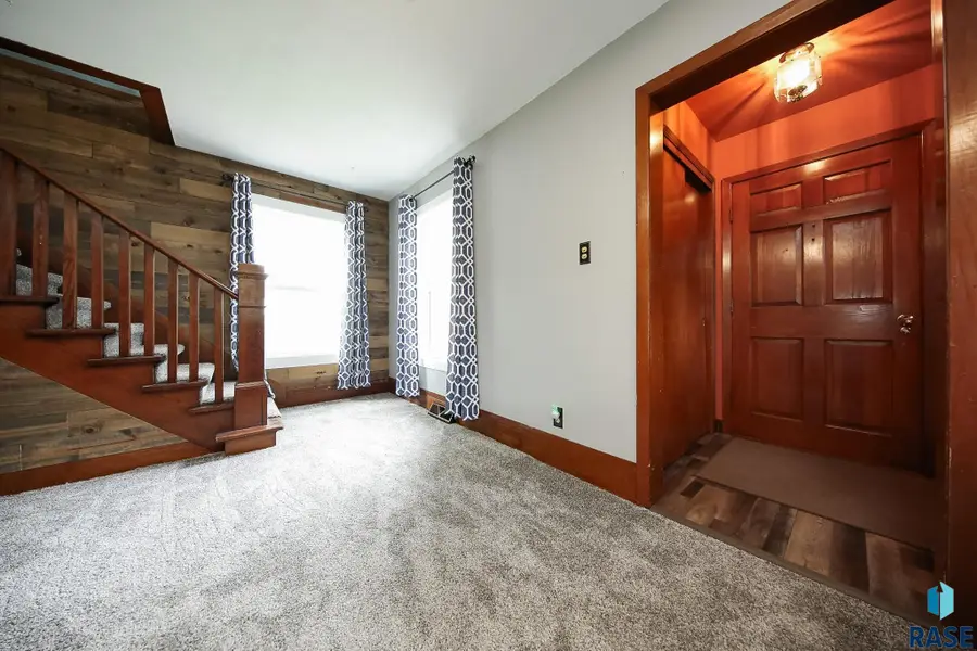 631 E 2nd St, Bridgewater, SD 57319 - #3