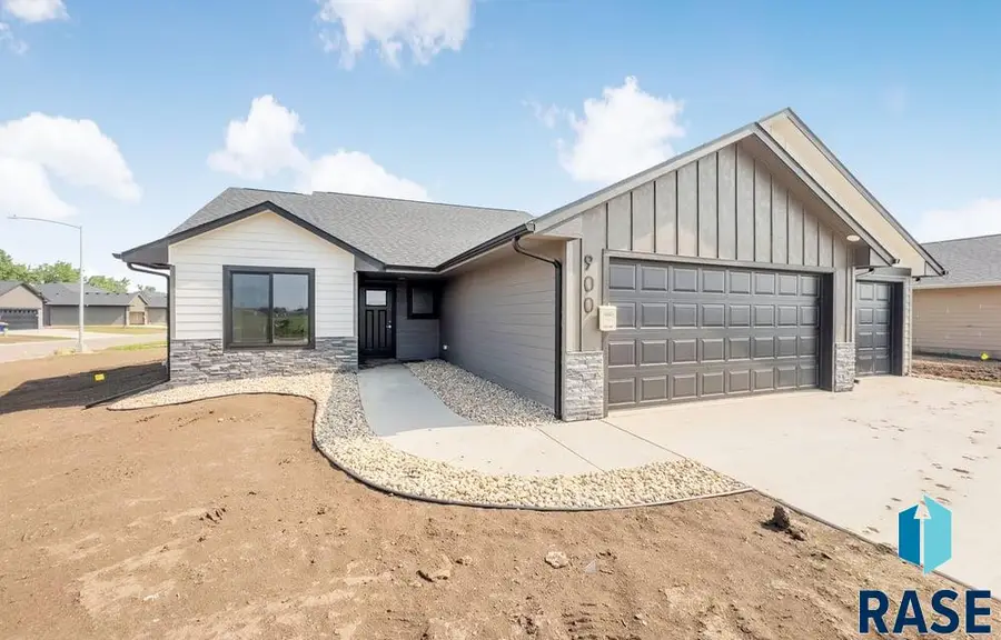 900 E Dutch St, Tea, SD 57064 - #2