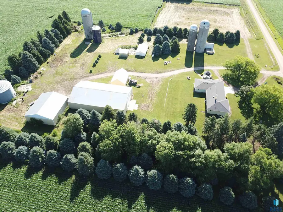 515 151st St, Luverne, MN 56156 - #3