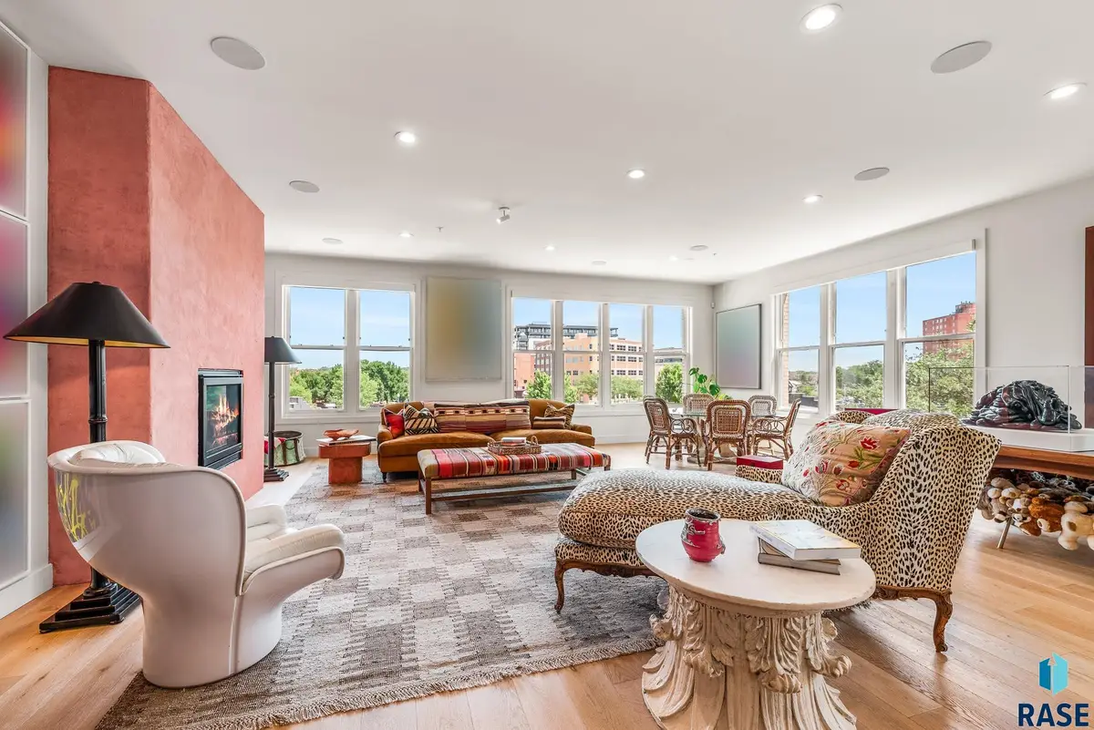 421 N Phillips Ave #301, Sioux Falls, SD 57104 - #1