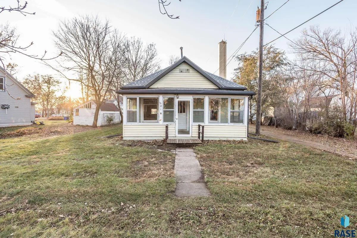 621 Montana St, Centerville, SD 57014 - #1