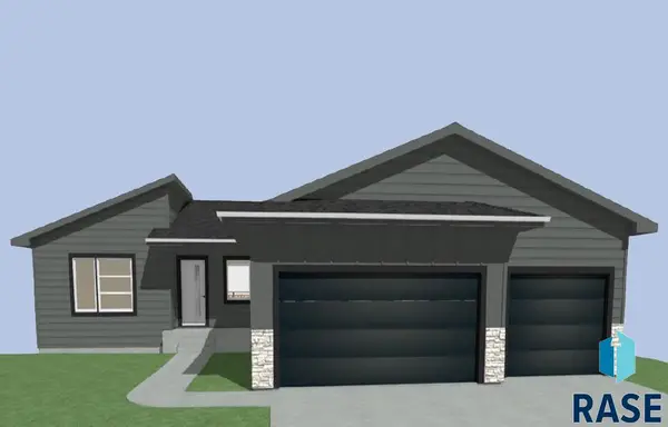 5405 E Brennan Dr, Sioux Falls, SD 57110