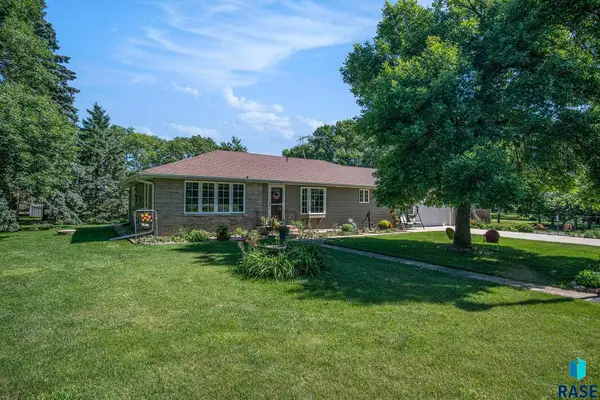 47852 273rd St, Harrisburg, SD 57032