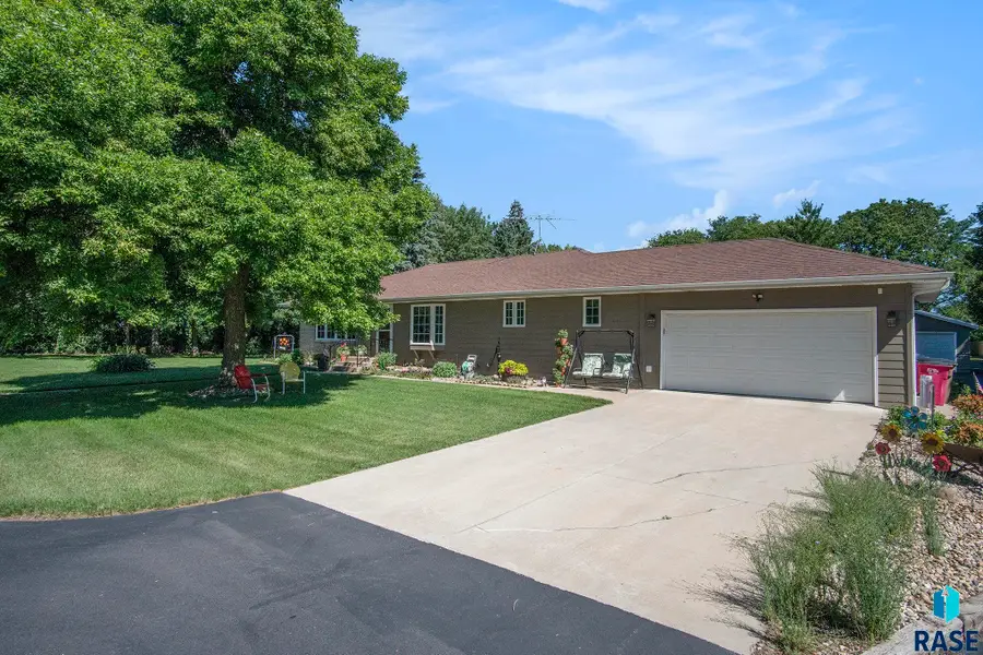 47852 273rd St, Harrisburg, SD 57032 - #2