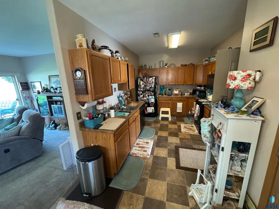 3700 W 93rd St, Sioux Falls, SD 57108 - #3