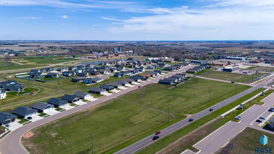 235 Devitt Dr, Harrisburg, SD 57032 - #3