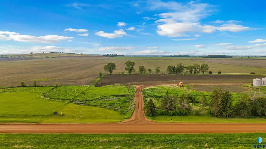 48239 279th St, Canton, SD 57013 - #2