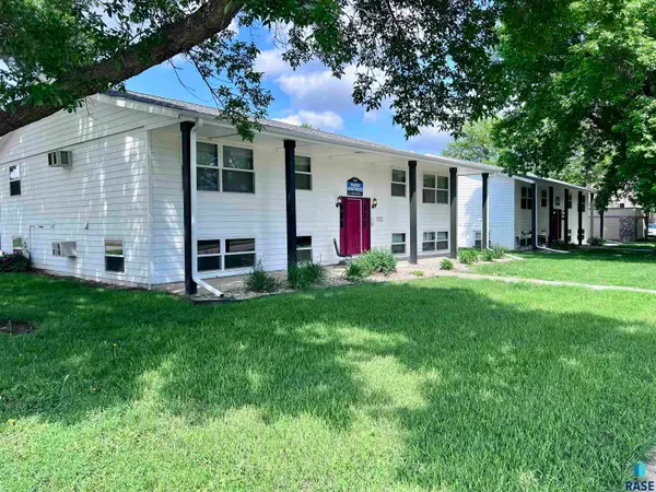 5208 W 47th St, Sioux Falls, SD 57106