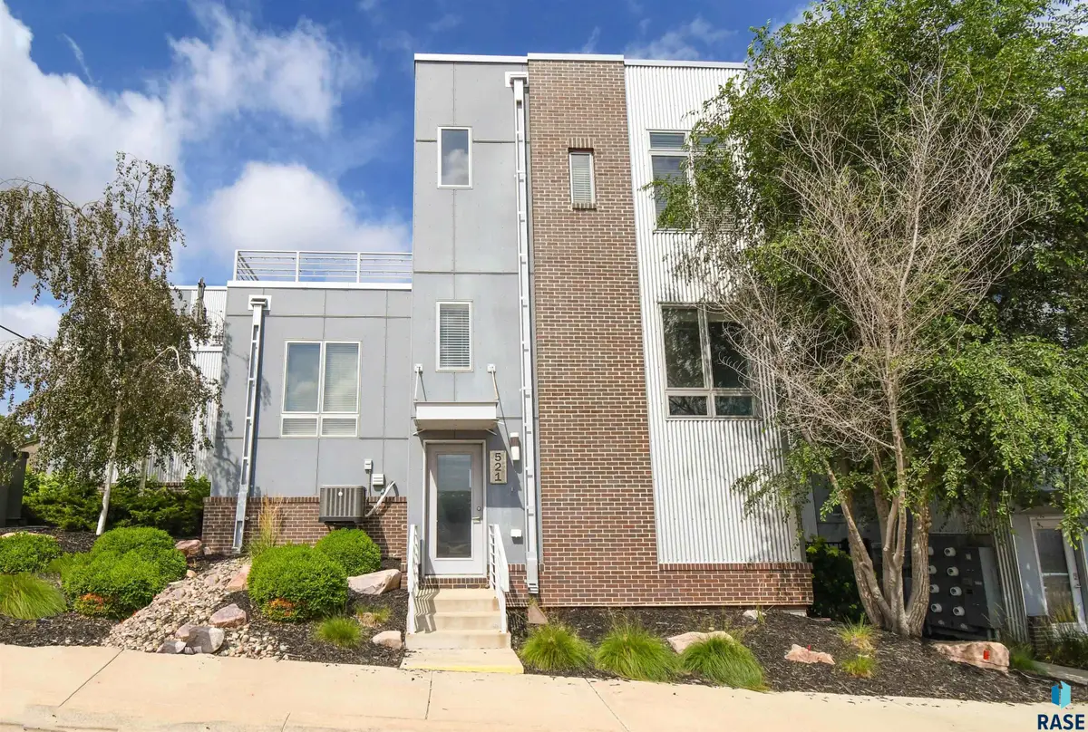 521 S 2nd Ave, Sioux Falls, SD 57104 - #1