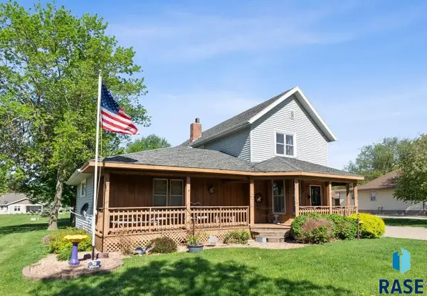 1013 N Blue Mound Ave, Luverne, MN 56156