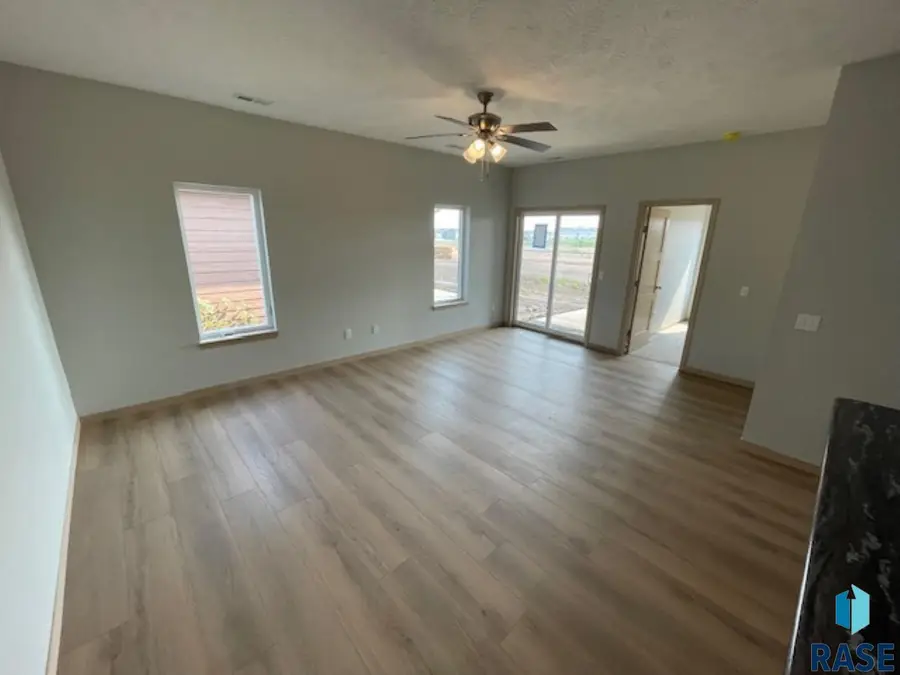 3500 S Heather Ave, Sioux Falls, SD 57106 - #2