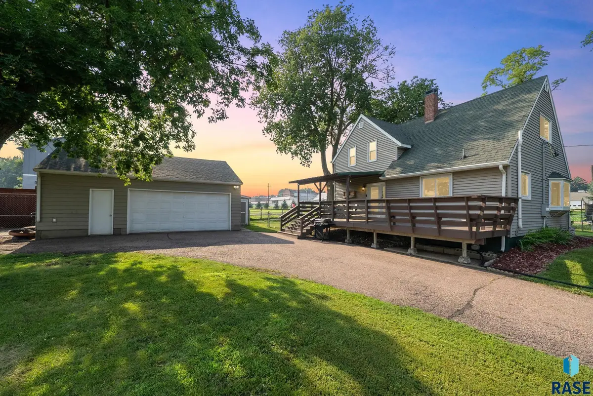 511 E 3rd St, Dell Rapids, SD 57022 - #1