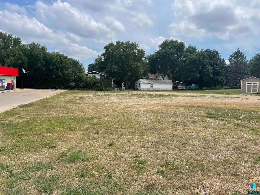 400 S Block Washington Ave, Madison, SD 57042 - #2