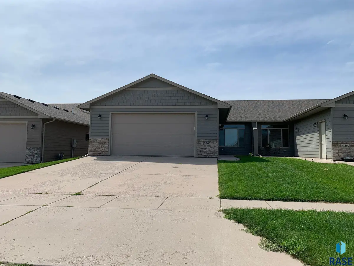 3507 E Chatham St, Sioux Falls, SD 57108 - #1