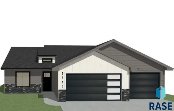 1744 N Hyssop Dr, Sioux Falls, SD 57110