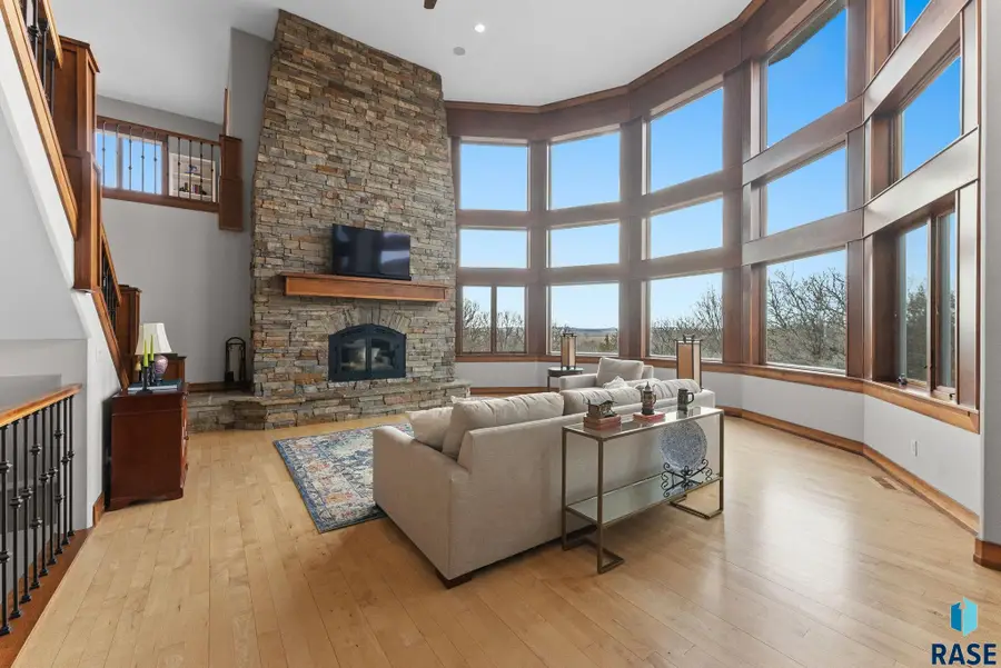 9005 E Torrey Pine Cir, Sioux Falls, SD 57110 - #3