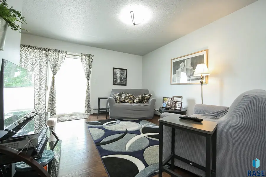 3552 S Gateway Blvd #301, Sioux Falls, SD 57106 - #2