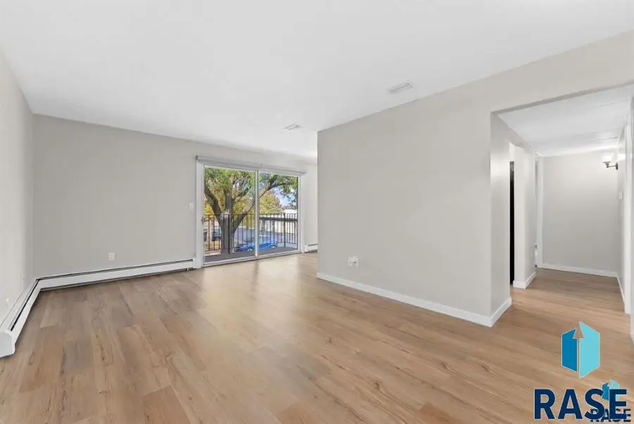 3556 Gateway Blvd #203, Sioux Falls, SD 57106 - #2