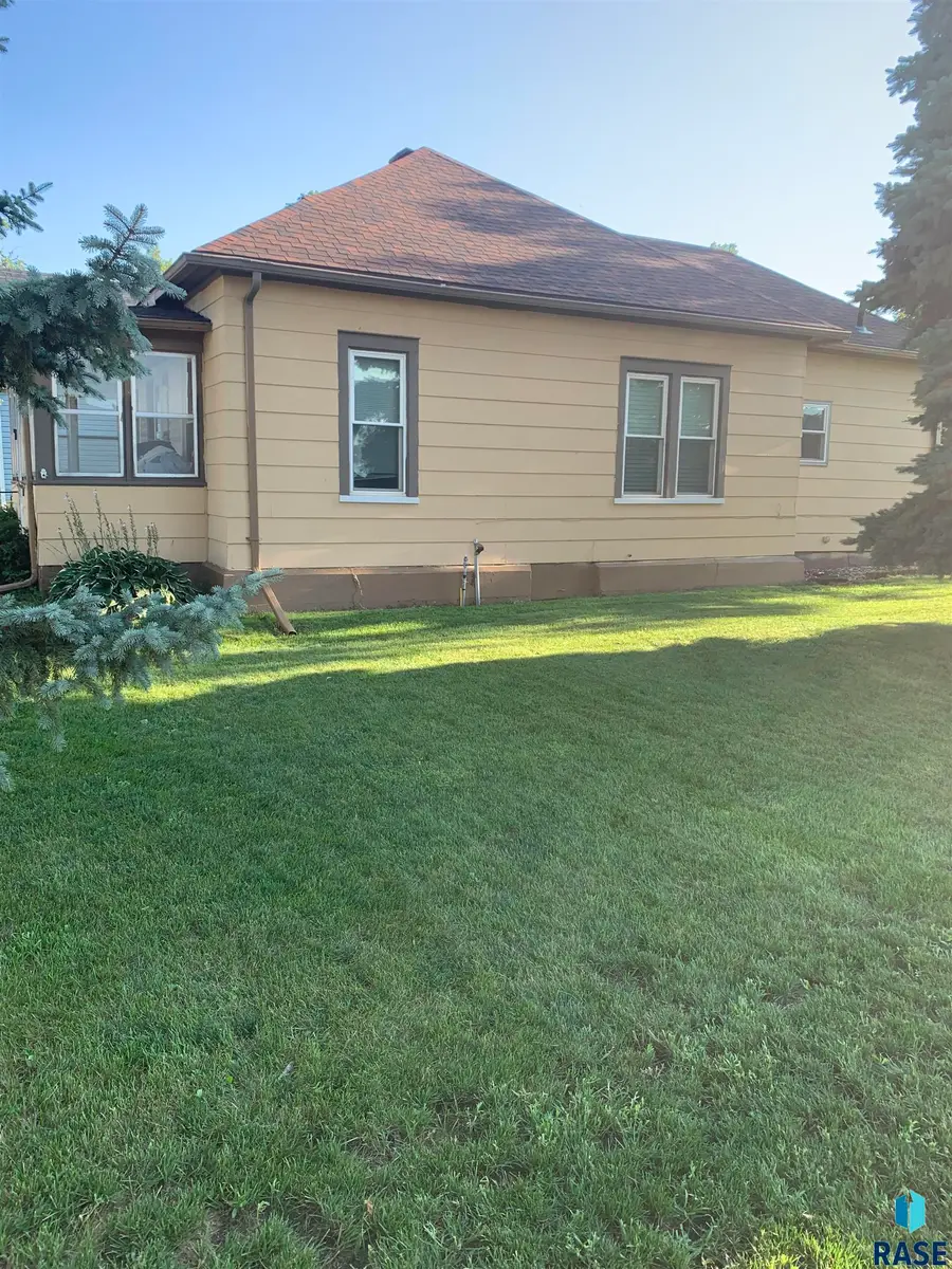 100 S Washington St, Humboldt, SD 57035 - #3