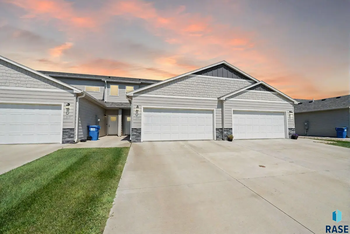 8133 E Tencate Pl, Sioux Falls, SD 57110 - #1