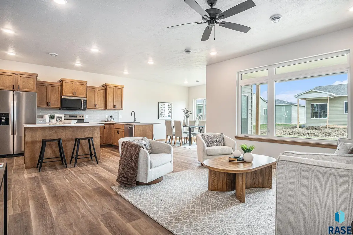 9203 W 43rd St, Sioux Falls, SD 57106 - #1