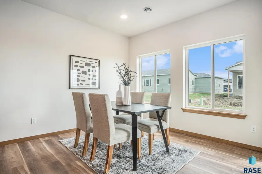 9203 W 43rd St, Sioux Falls, SD 57106 - #3