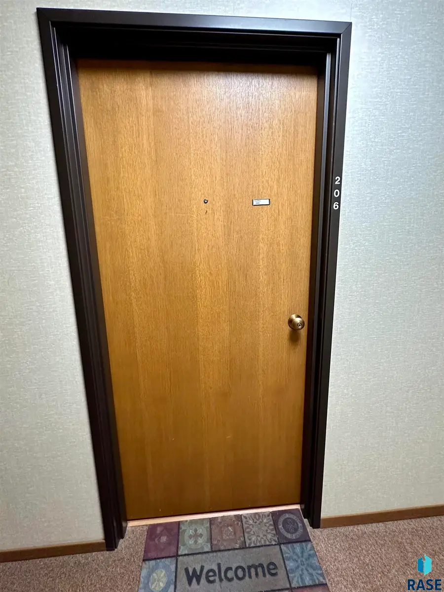 200 S Freeman Ave #206, Luverne, MN 56156 - #2