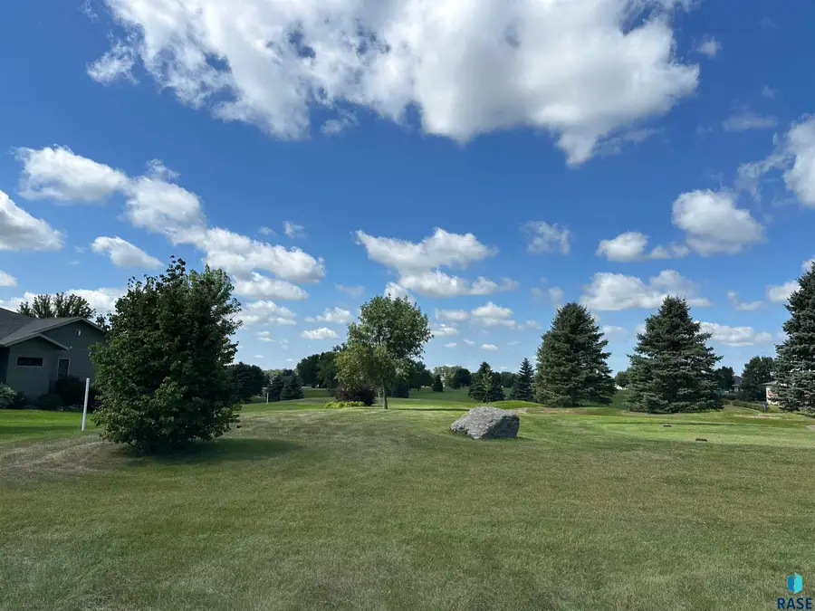163 Lake Ridge Dr, Wentworth, SD 57075 - #3