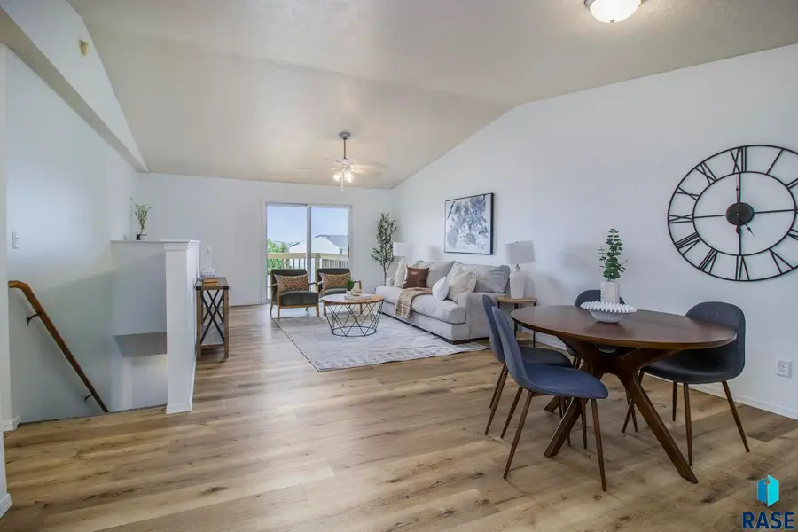 3072 E Bragstad Dr, Sioux Falls, SD 57103 - #2