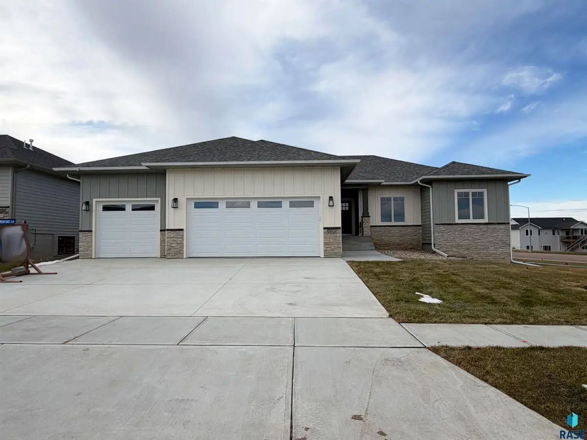 2601 S Galena Ave, Sioux Falls, SD 57110 - #1