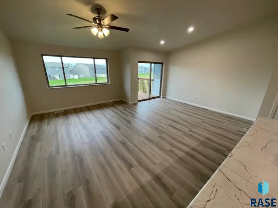 9308 W 32nd St #4, Sioux Falls, SD 57106 - #2