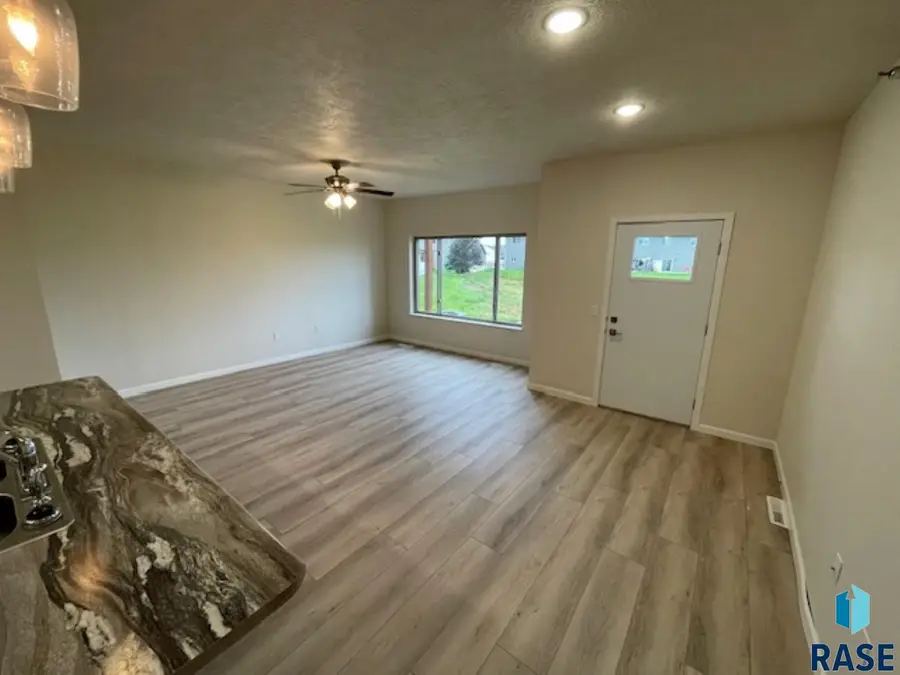 9308 W 32nd St #5, Sioux Falls, SD 57106 - #2