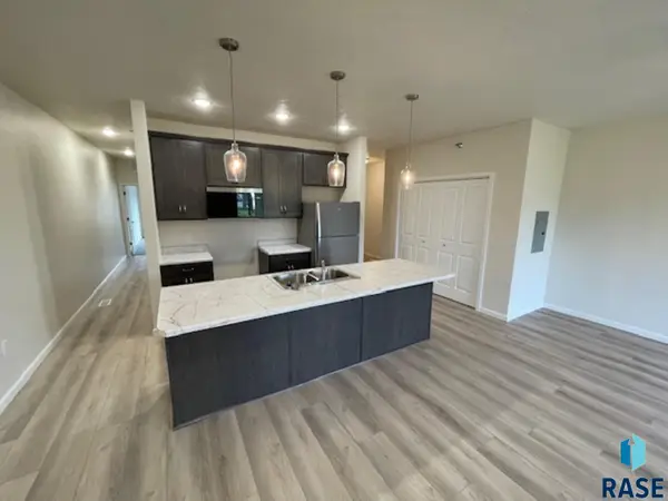 9308 W 32nd St #9, Sioux Falls, SD 57106