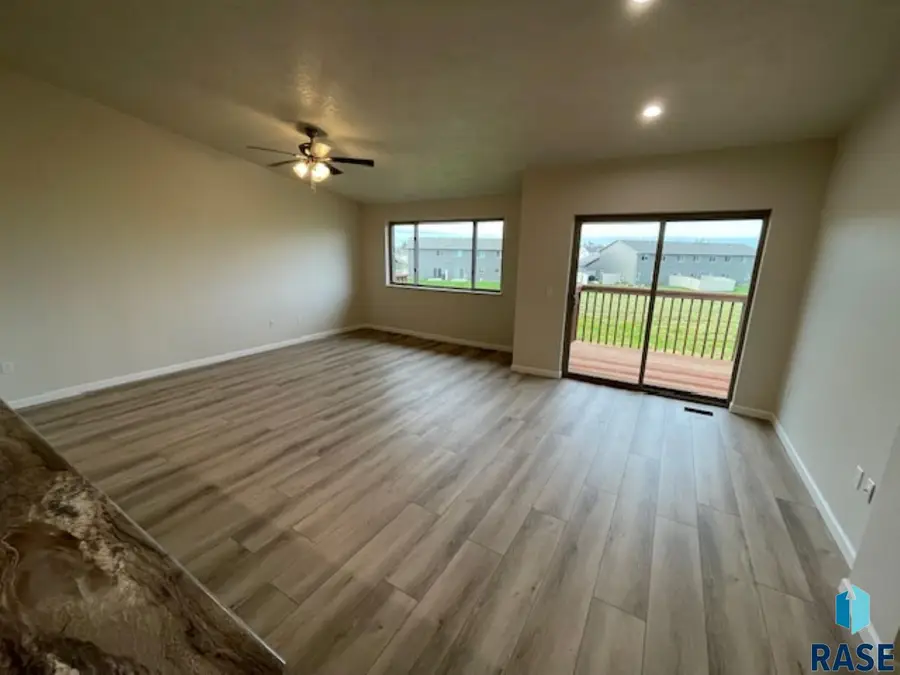 9308 W 32nd St #10, Sioux Falls, SD 57106 - #2