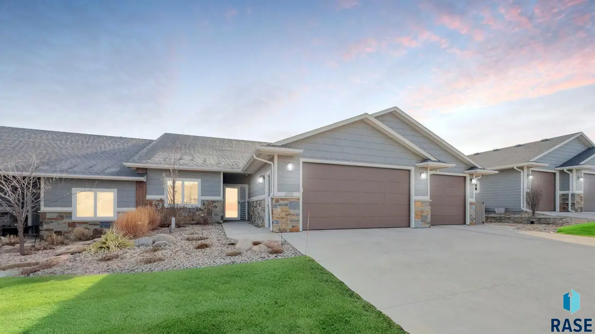 200 N Pine Lake Dr, Sioux Falls, SD 57110 - #1