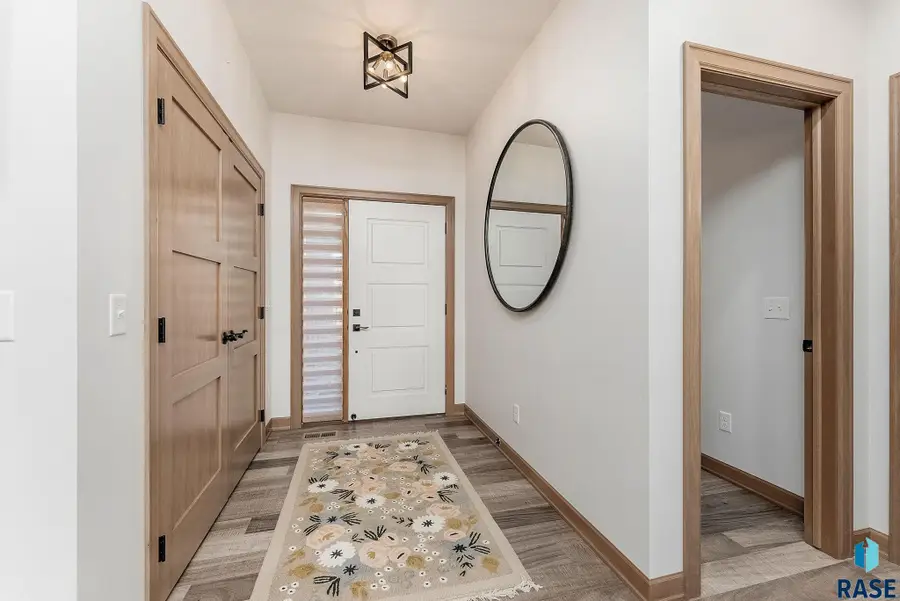 200 N Pine Lake Dr, Sioux Falls, SD 57110 - #3