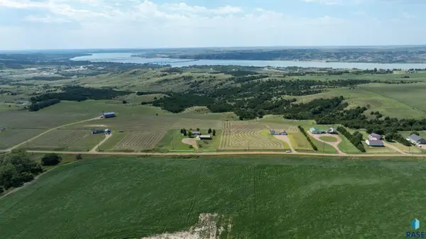 24565 345th Ave, Chamberlain, SD 57325