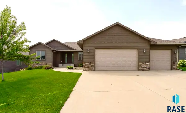 4305 S Alpine Ave, Sioux Falls, SD 57110