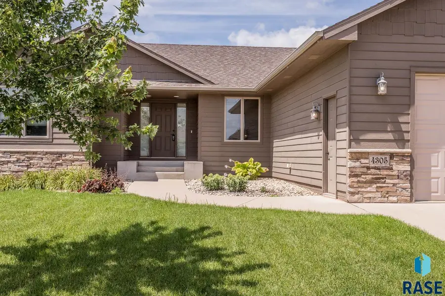 4305 S Alpine Ave, Sioux Falls, SD 57110 - #2