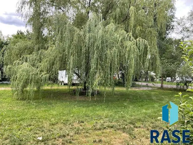 3506 N 9th Ave, Sioux Falls, SD 57104 - #1