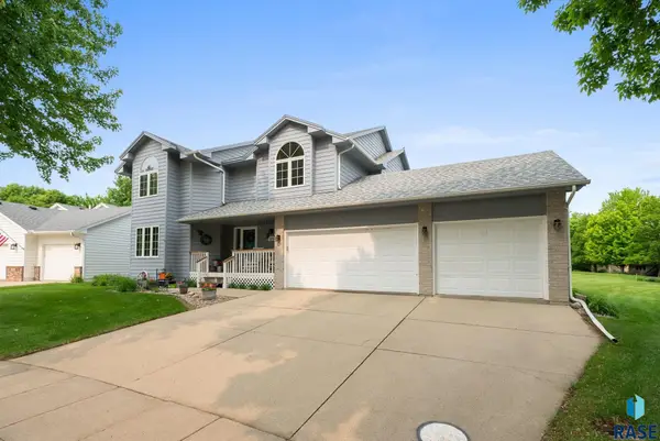 3805 S Lisanne Ave, Sioux Falls, SD 57103