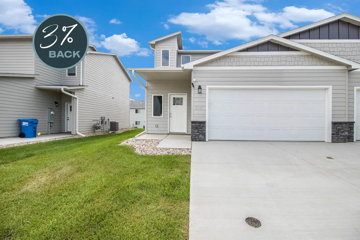 8027 E Tencate Pl, Sioux Falls, SD 57110 - #1