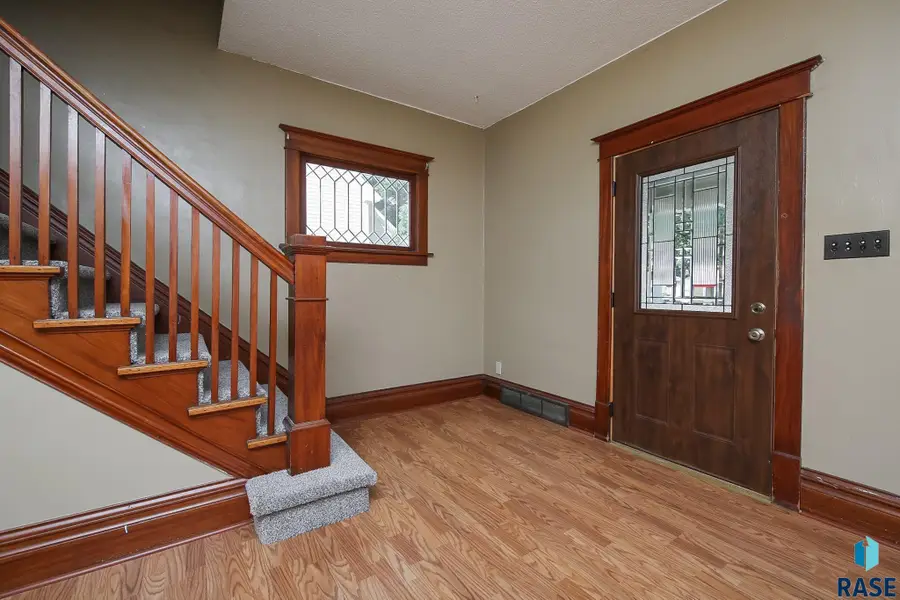 819 S Summit Ave, Sioux Falls, SD 57104 - #3