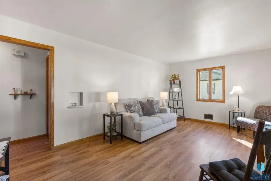 616 N Leadale Ave, Sioux Falls, SD 57103 - #3