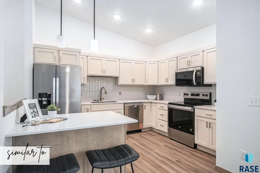 3402 S Jerome Pl, Sioux Falls, SD 57106 - #2