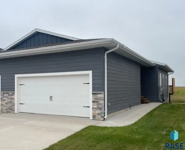 9615 W Tunis Dr, Sioux Falls, SD 57106