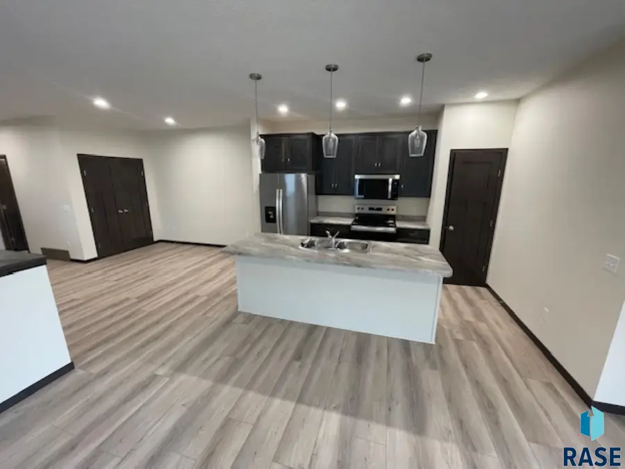 9615 W Tunis Dr, Sioux Falls, SD 57106 - #2