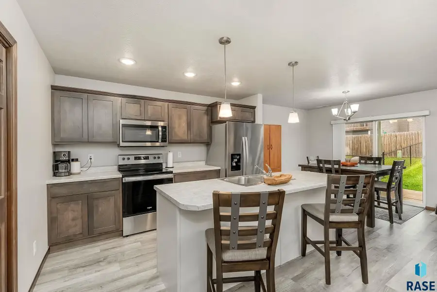 6534 W 6th Pl, Sioux Falls, SD 57107 - #3