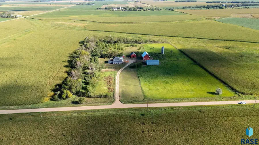 46826 295th St, Beresford, SD 57004 - #2
